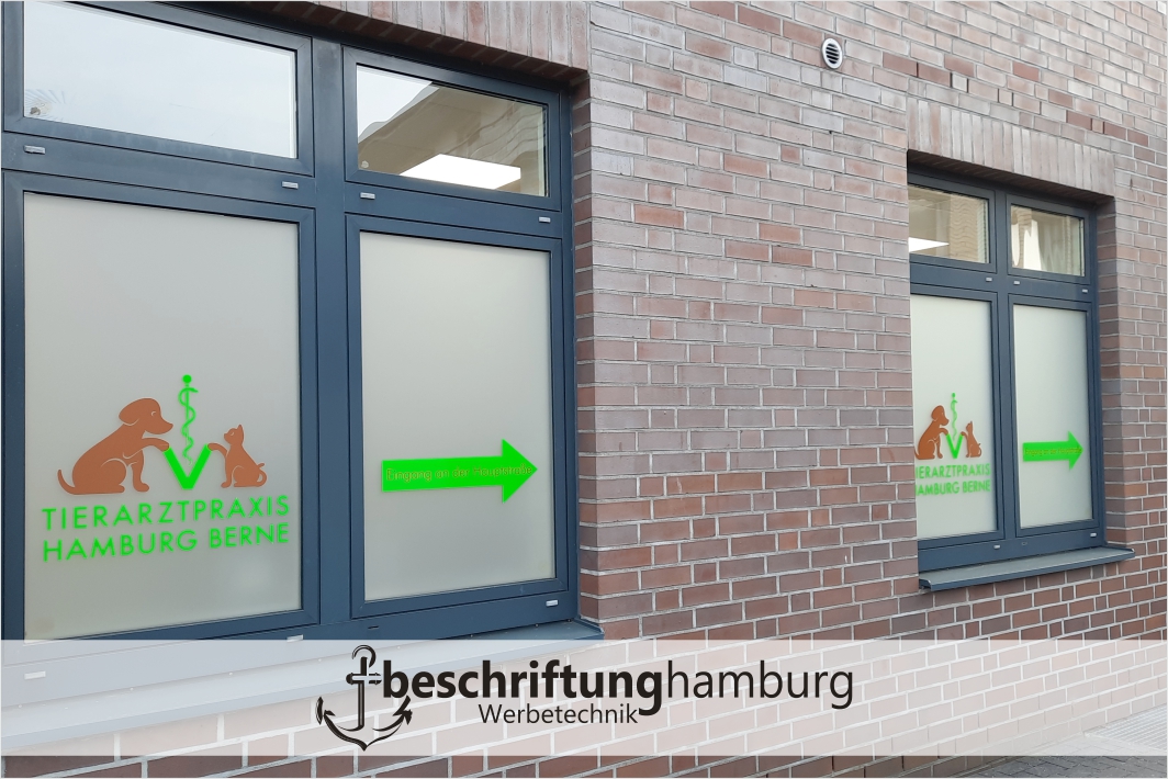 Milchglasfolie für eine Tierarztpraxis in Hamburg Berne
